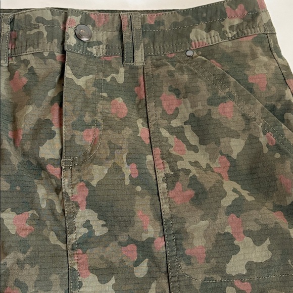 Title Nine Big B Skort Wailea Camo green pink zip close pockets boy short lined - Picture 9 of 16